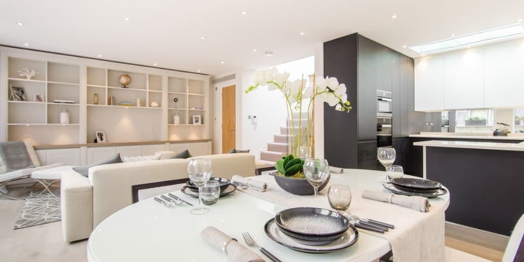 Yemek ve açık plan yaşam alanı