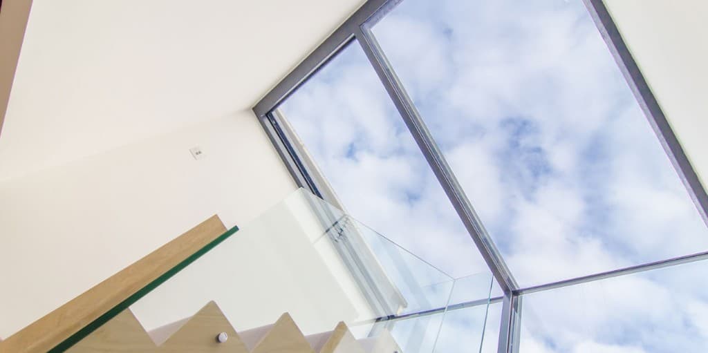 Balkon ve giriş hattı