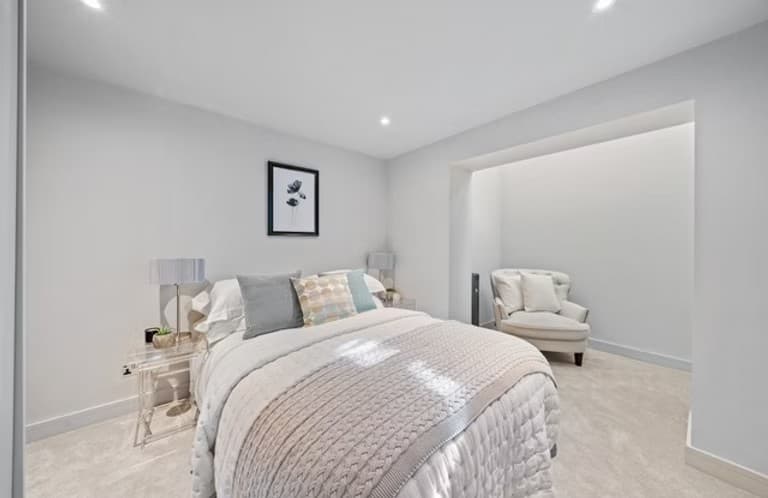 Yatak odası — nötr tonlar